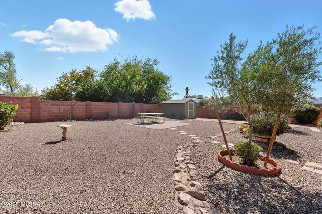 6630 N Morning Glory Drive, Tucson, AZ 85741