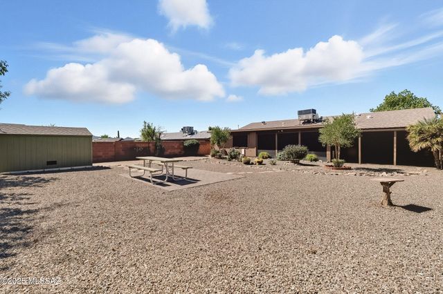 6630 N Morning Glory Drive, Tucson, AZ 85741
