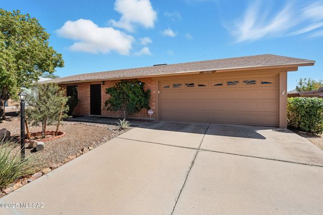 6630 N Morning Glory Drive, Tucson, AZ 85741