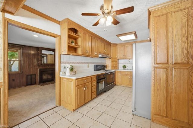 722 Red Mill RD, Norfolk, VA 23502