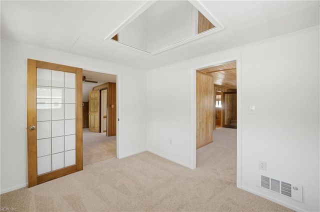 722 Red Mill RD, Norfolk, VA 23502