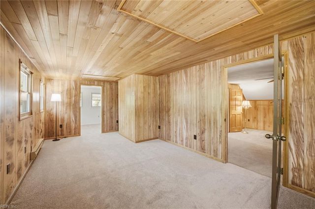 722 Red Mill RD, Norfolk, VA 23502