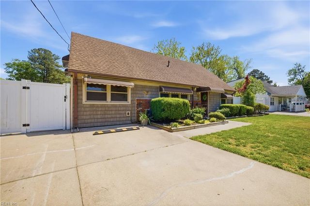 722 Red Mill RD, Norfolk, VA 23502