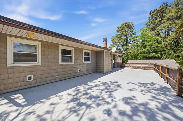 722 Red Mill RD, Norfolk, VA 23502