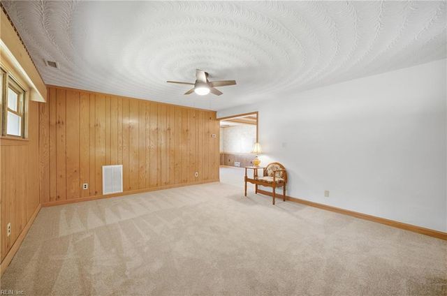 722 Red Mill RD, Norfolk, VA 23502