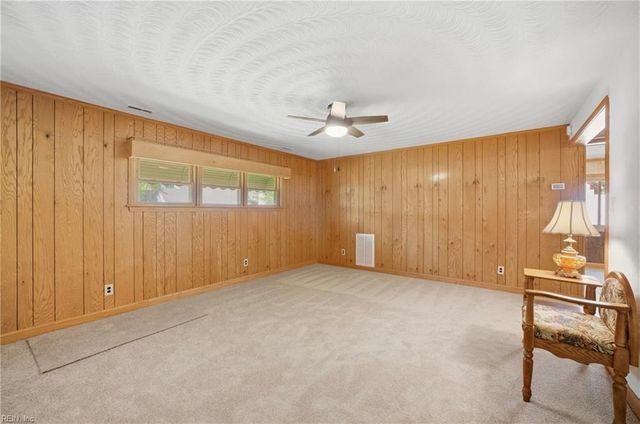 722 Red Mill RD, Norfolk, VA 23502