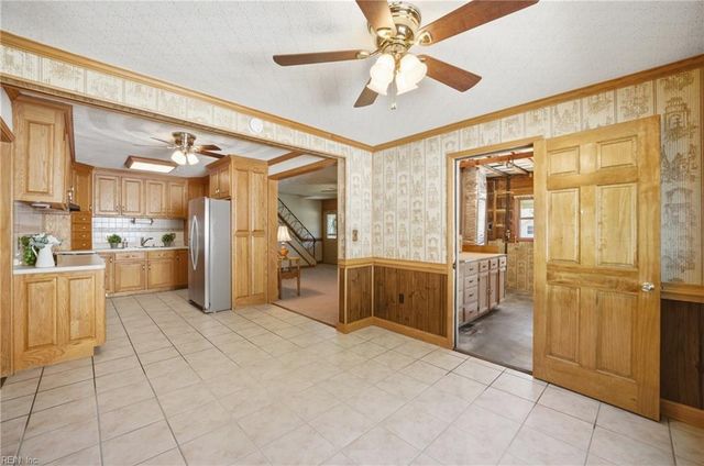 722 Red Mill RD, Norfolk, VA 23502