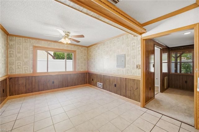 722 Red Mill RD, Norfolk, VA 23502