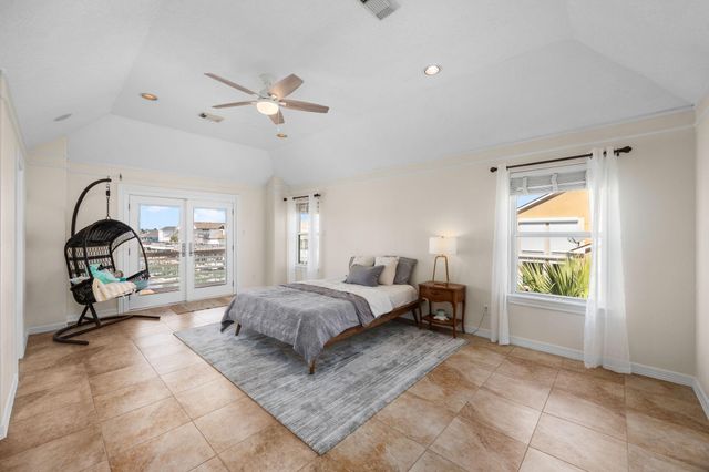 219 Lokai Street, Tiki Island, TX 77554