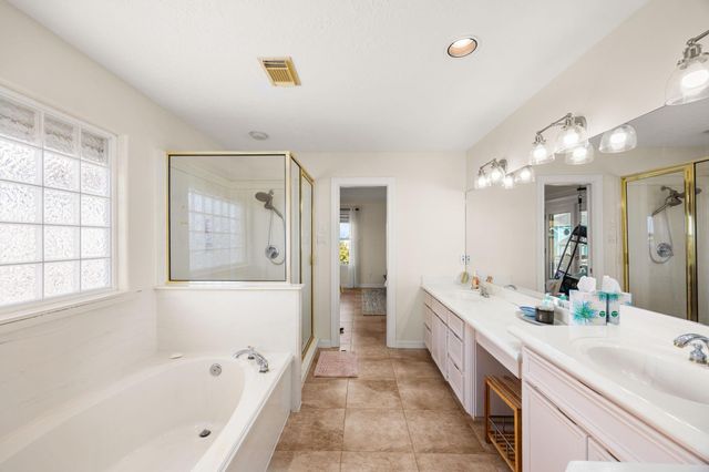 219 Lokai Street, Tiki Island, TX 77554