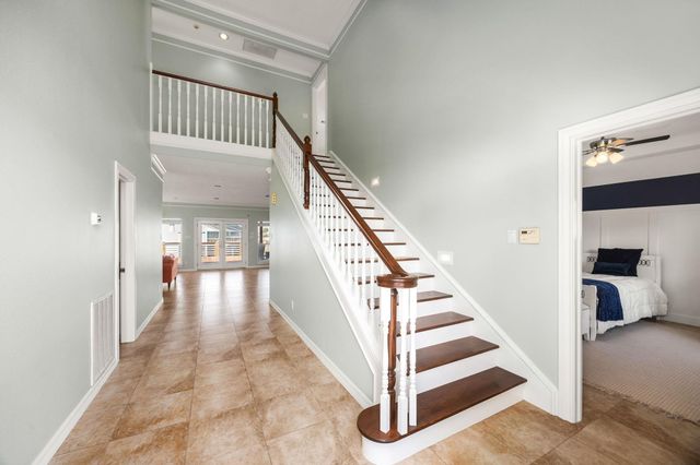 219 Lokai Street, Tiki Island, TX 77554