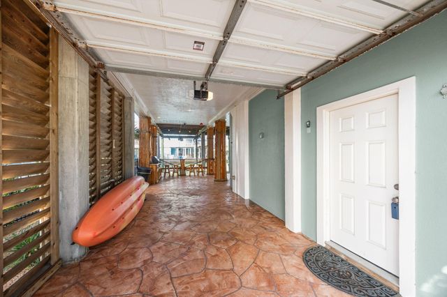 219 Lokai Street, Tiki Island, TX 77554