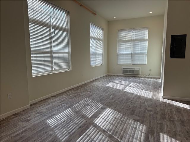 327 Pine Street 1034, Pawtucket, RI 02860