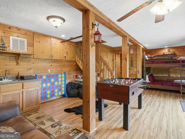 216 Laurel Creek Road, Blue Ridge, GA 30513