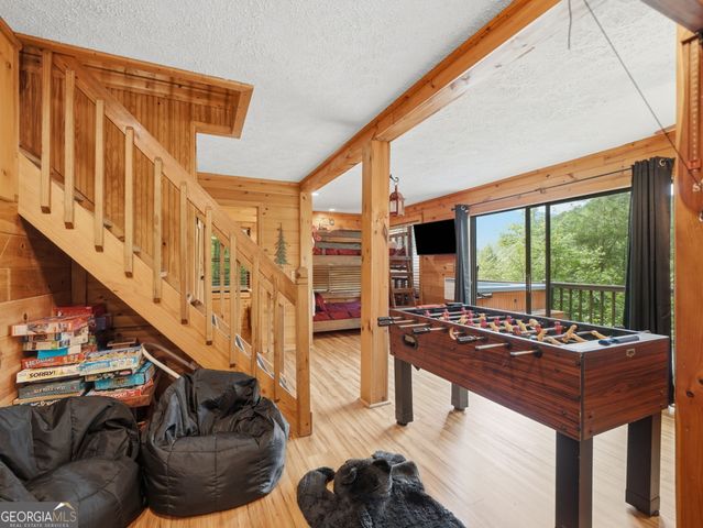 216 Laurel Creek Road, Blue Ridge, GA 30513