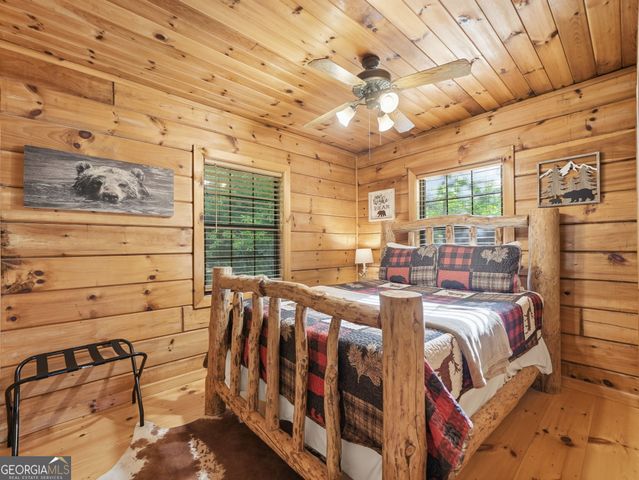 216 Laurel Creek Road, Blue Ridge, GA 30513