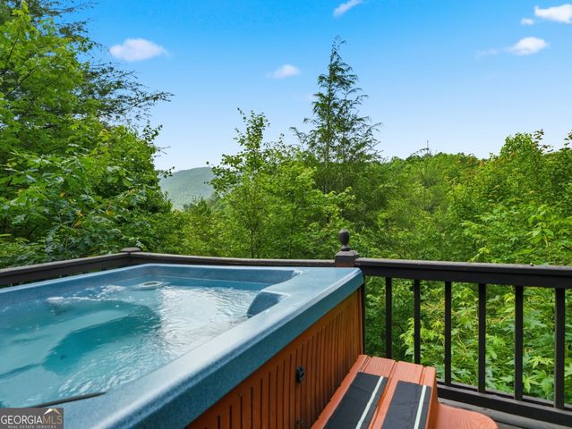 216 Laurel Creek Road, Blue Ridge, GA 30513