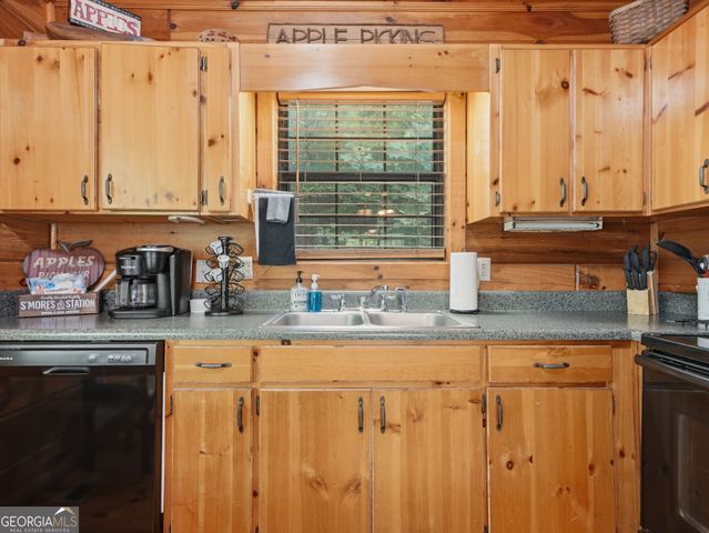 216 Laurel Creek Road, Blue Ridge, GA 30513