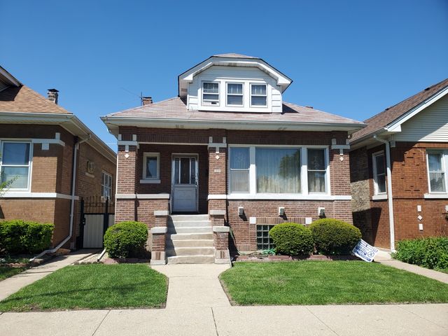 5028 W Parker Avenue, Chicago, IL 60639