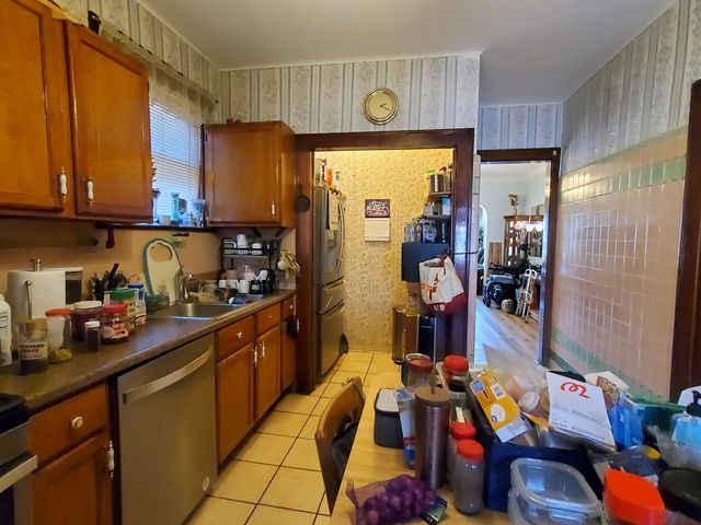 5028 W Parker Avenue, Chicago, IL 60639