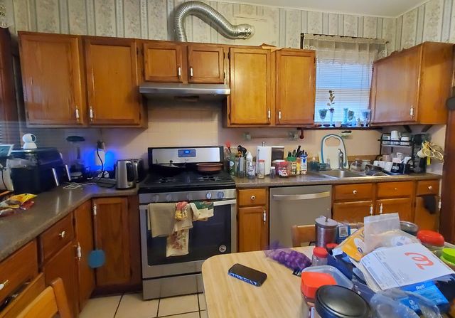 5028 W Parker Avenue, Chicago, IL 60639