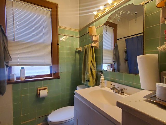 5028 W Parker Avenue, Chicago, IL 60639