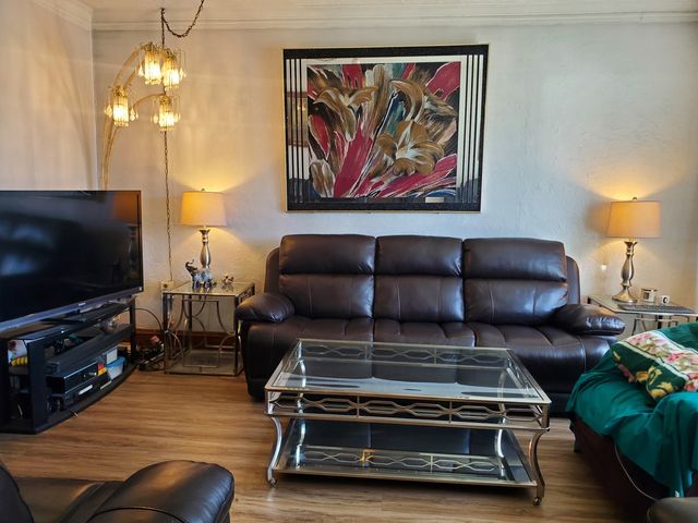 5028 W Parker Avenue, Chicago, IL 60639