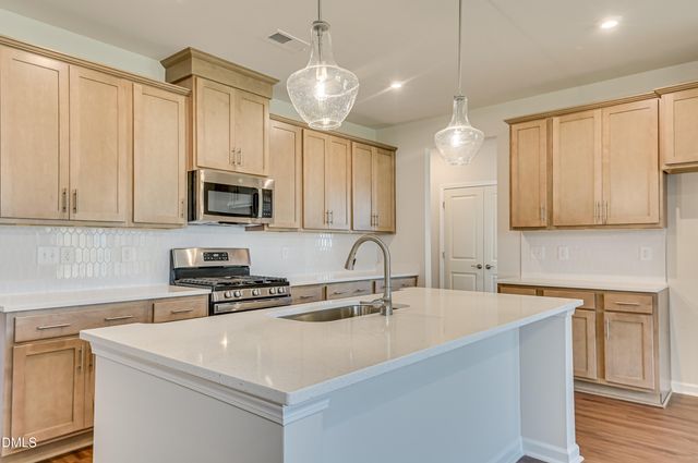 105 King Tucks Way, Four Oaks, NC 27524