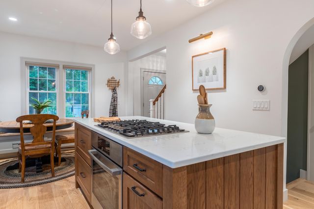 2336 Westchester Lane, Kalamazoo, MI 49008