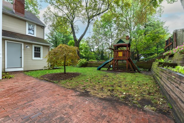 2336 Westchester Lane, Kalamazoo, MI 49008