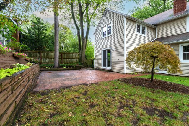 2336 Westchester Lane, Kalamazoo, MI 49008