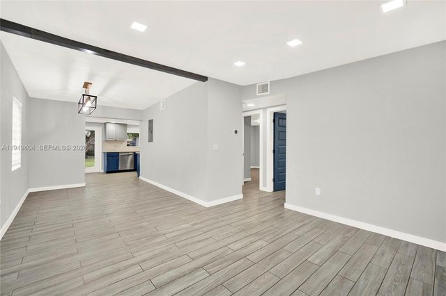 463 E 61st St, Hialeah, FL 33013