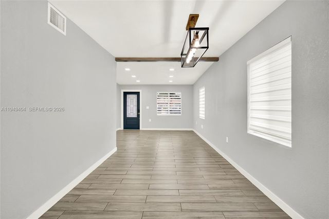 463 E 61st St, Hialeah, FL 33013