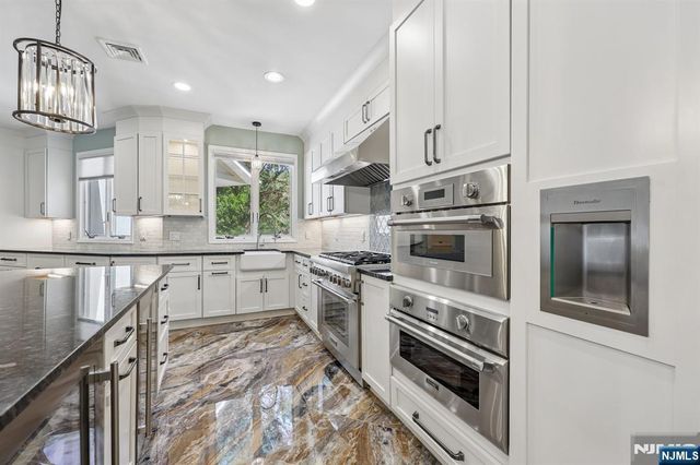 218 Irving Avenue, Closter, NJ 07624