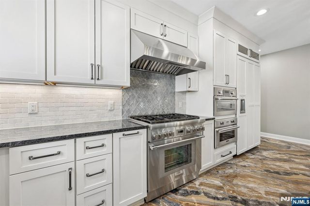218 Irving Avenue, Closter, NJ 07624