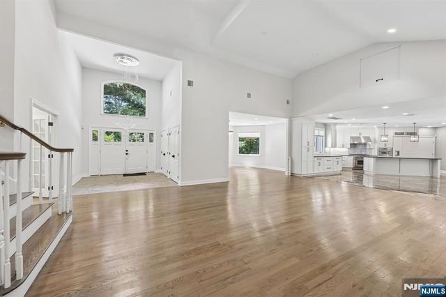 218 Irving Avenue, Closter, NJ 07624