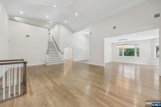 218 Irving Avenue, Closter, NJ 07624
