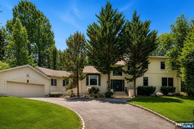 218 Irving Avenue, Closter, NJ 07624