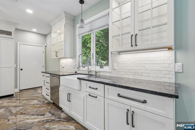 218 Irving Avenue, Closter, NJ 07624