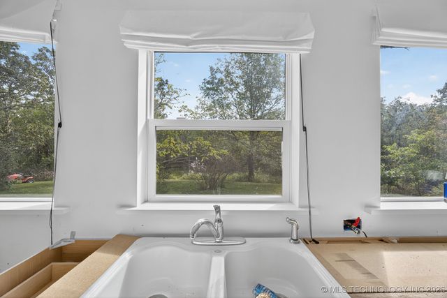 439148 E 60 Road, Welch, OK 74369