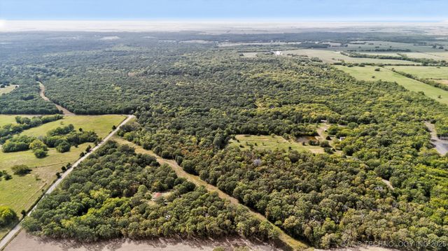 439148 E 60 Road, Welch, OK 74369