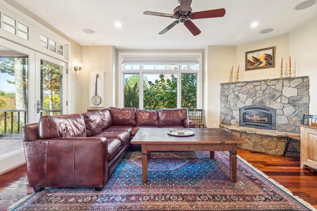 10 Tavern Lane, Lyme, NH 03768