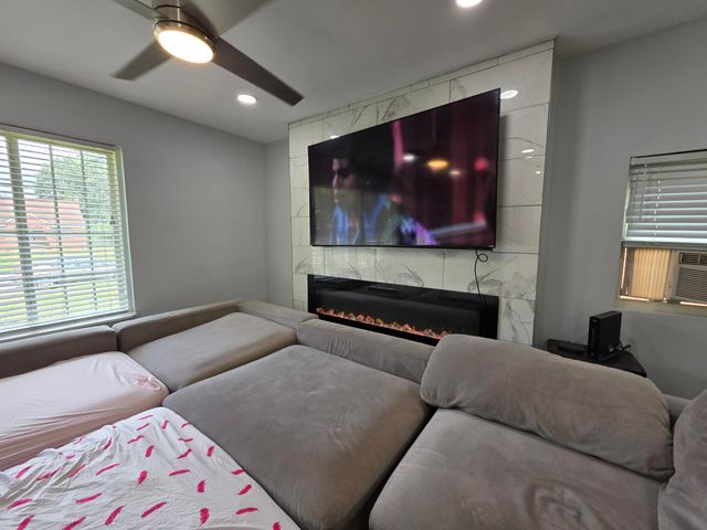 4429 W 13th Avenue, Gary, IN 46404