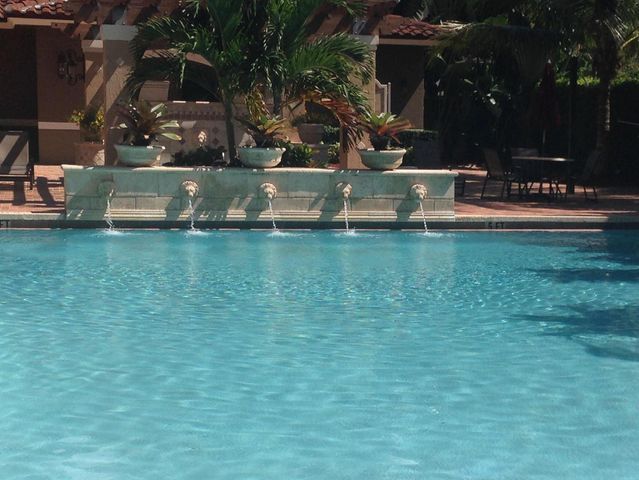 616 Clearwater Park Road 413, West Palm Beach, FL 33401