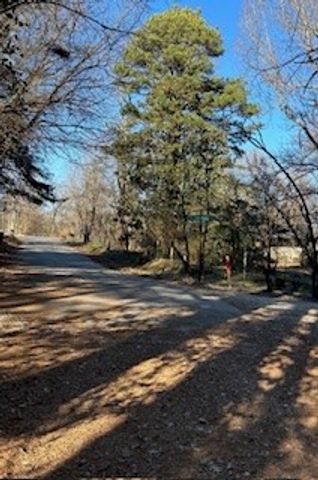 2215 Haskell Heights, Fayetteville, AR 72701