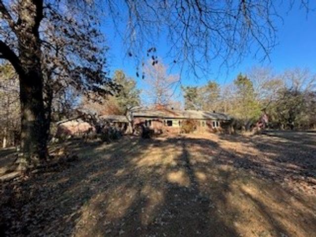 2215 Haskell Heights, Fayetteville, AR 72701