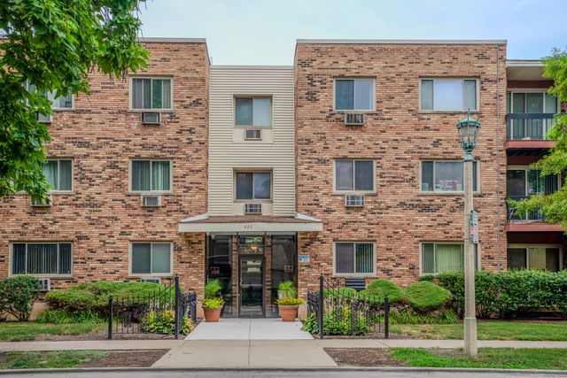420 S HOME Avenue 109N, Oak Park, IL 60302
