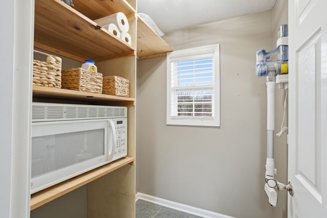 1266 Porter Morris Rd, Chapmansboro, TN 37035