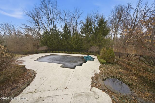 6209 Burnham Pl, Prospect, KY 40059