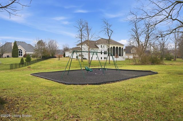 6209 Burnham Pl, Prospect, KY 40059
